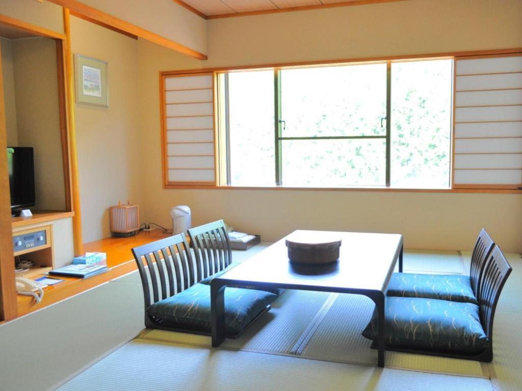 Tateyama Kokusai Hotel Toyama Exterior photo